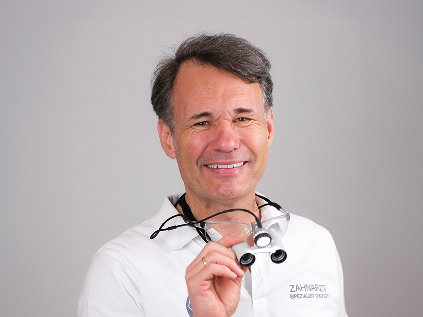 Dr. Bruno Imhoff, zahnärztliche Leitung und Spezialist für CMD in der Zahnarztpraxis Elephant 5 Köln.