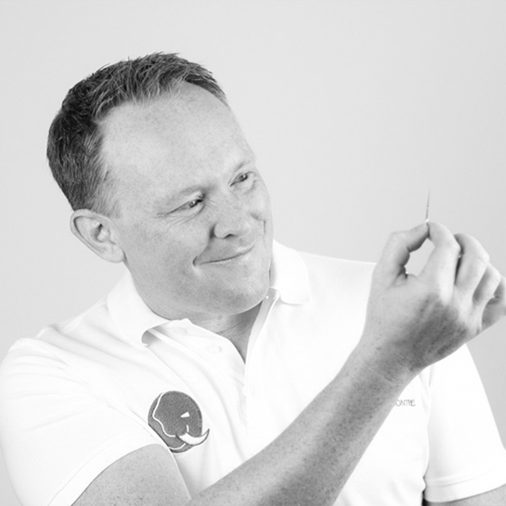 Dr. Dennis Grosse – Ihr Spezialist für Endodontie in Köln.